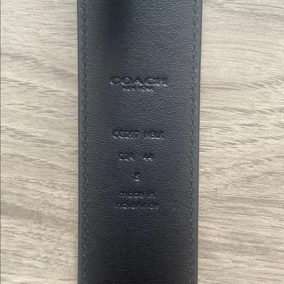 Coach Women's Signature Buckle Belt - Picture 6 of 7